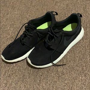 Nike men shoes! SIZE 10 US